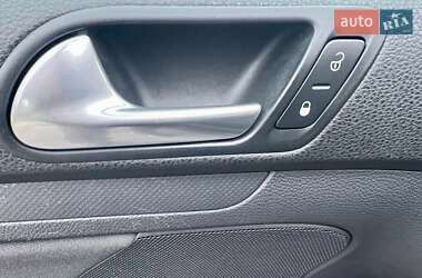 Хетчбек Volkswagen Golf 2008 в 