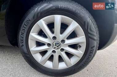 Хетчбек Volkswagen Golf 2008 в 