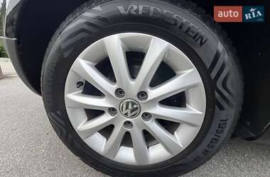 Хетчбек Volkswagen Golf 2008 в 