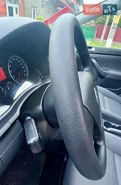 Хетчбек Volkswagen Golf 2008 в 