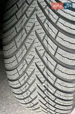 Хетчбек Volkswagen Golf 2008 в 