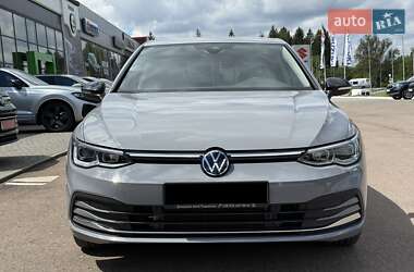 Хэтчбек Volkswagen Golf 2023 в Тернополе