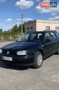 Універсал Volkswagen Golf 2002 в Києві