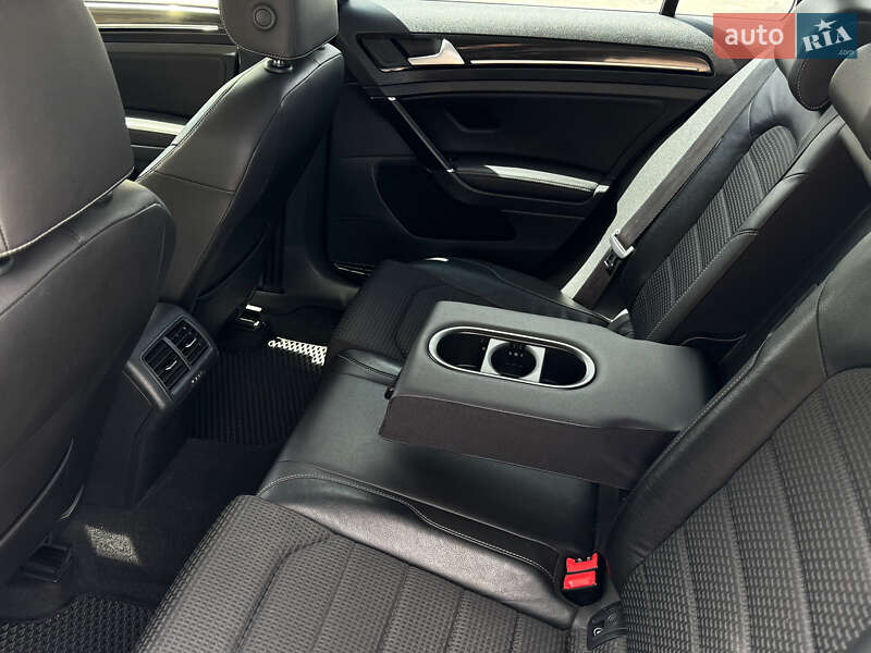 Универсал Volkswagen Golf 2016 в Дрогобыче фото 62 Универсал Volkswagen Golf 2016 в Дрогобыче
