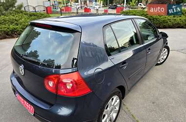 Хэтчбек Volkswagen Golf 2006 в 