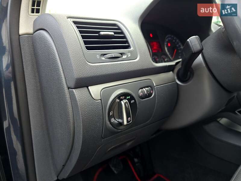 Хетчбек Volkswagen Golf 2006 в Полтаві