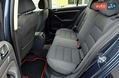 Хэтчбек Volkswagen Golf 2006 в 