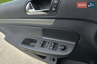 Хэтчбек Volkswagen Golf 2006 в 