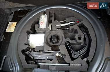 Хэтчбек Volkswagen Golf 2006 в 