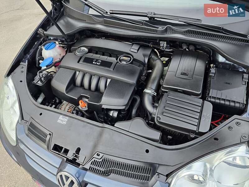 Хетчбек Volkswagen Golf 2006 в Полтаві