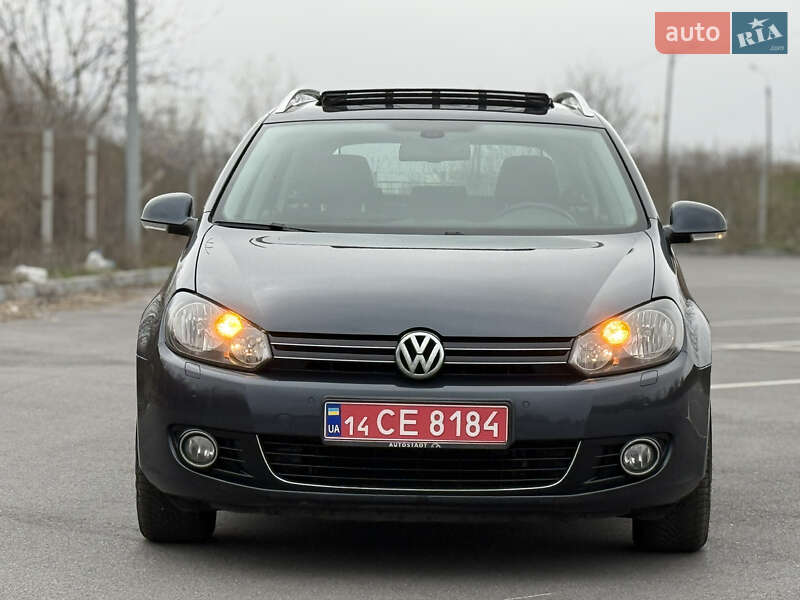 Універсал Volkswagen Golf 2010 в 