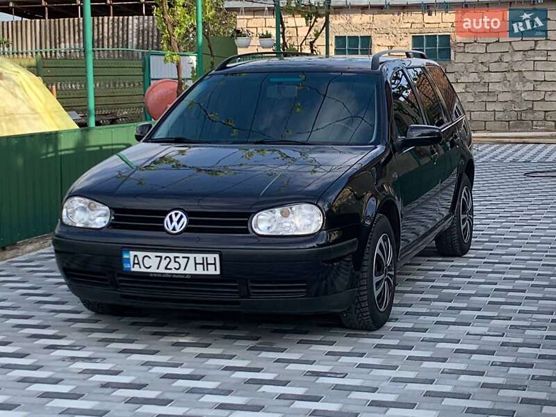 Універсал Volkswagen Golf 2000 в Захарівці