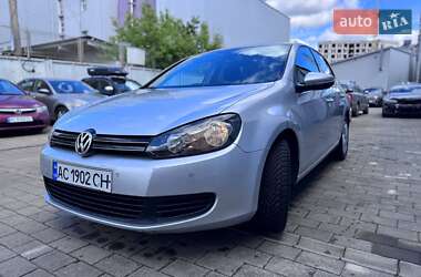 Хетчбек Volkswagen Golf 2010 в 