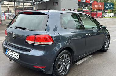 Хэтчбек Volkswagen Golf 2009 в 