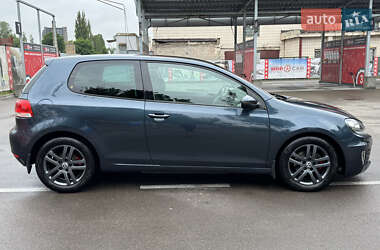 Хэтчбек Volkswagen Golf 2009 в 