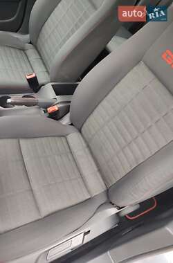 Хетчбек Volkswagen Golf 2007 в 