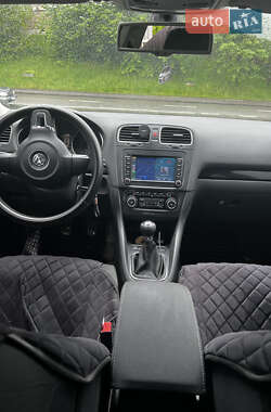 Хетчбек Volkswagen Golf 2008 в 