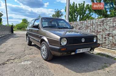 Хэтчбек Volkswagen Golf 1988 в Ровно