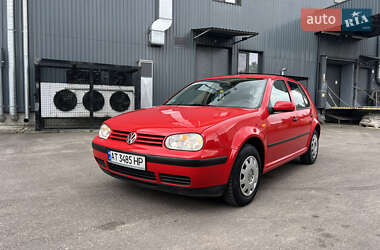 Хетчбек Volkswagen Golf 1998 в 