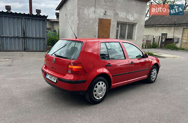 Хетчбек Volkswagen Golf 1998 в 