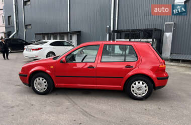 Хетчбек Volkswagen Golf 1998 в 