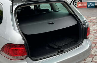 Универсал Volkswagen Golf 2010 в 
