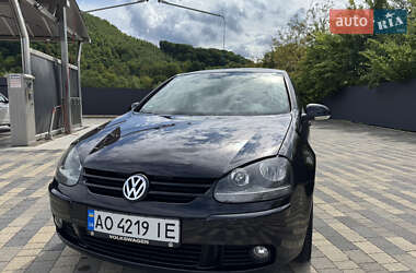 Хэтчбек Volkswagen Golf 2008 в 