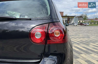 Хэтчбек Volkswagen Golf 2008 в 