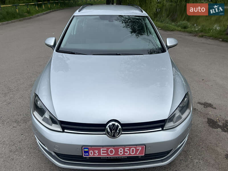 Универсал Volkswagen Golf 2017 в Ровно