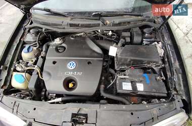 Универсал Volkswagen Golf 2000 в 
