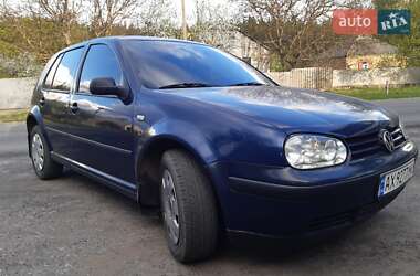 Хэтчбек Volkswagen Golf 2001 в Краснограде