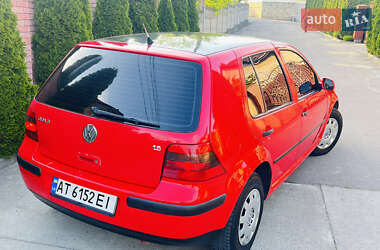Хетчбек Volkswagen Golf 1998 в 