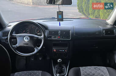 Хетчбек Volkswagen Golf 1998 в 