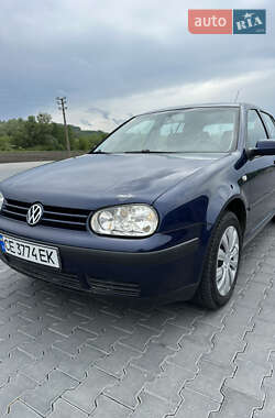 Хэтчбек Volkswagen Golf 2003 в Черновцах