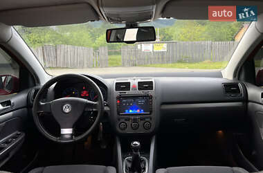 Хетчбек Volkswagen Golf 2007 в 