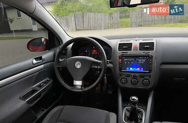 Хетчбек Volkswagen Golf 2007 в 