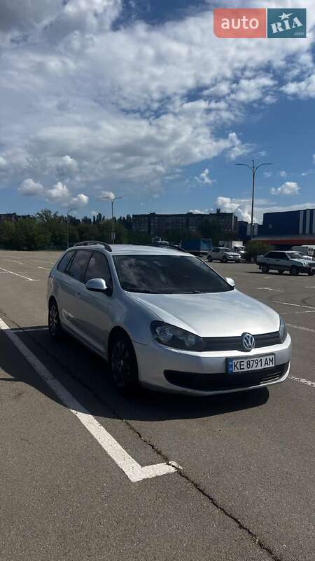 Універсал Volkswagen Golf 2010 в Кривому Розі