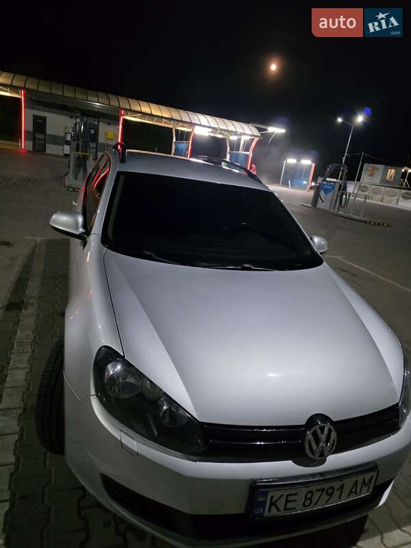 Універсал Volkswagen Golf 2010 в Кривому Розі