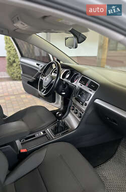 Універсал Volkswagen Golf 2015 в 
