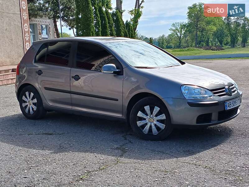 Volkswagen Golf 2004