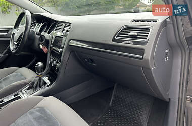 Универсал Volkswagen Golf 2014 в 