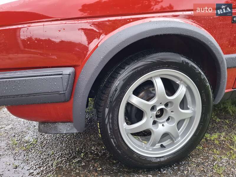 Хетчбек Volkswagen Golf 1987 в Долині
