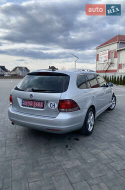 Універсал Volkswagen Golf 2010 в 