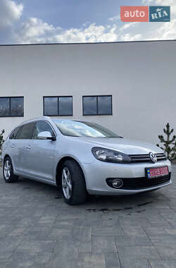 Універсал Volkswagen Golf 2010 в 