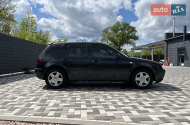 Хетчбек Volkswagen Golf 1998 в 