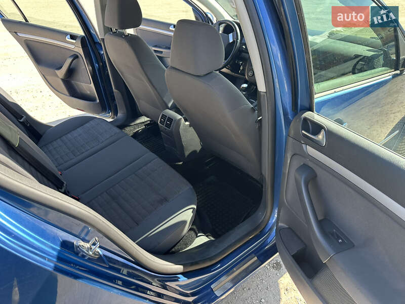 Хетчбек Volkswagen Golf 2007 в Тернополі