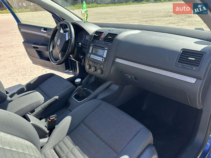 Хетчбек Volkswagen Golf 2007 в Тернополі