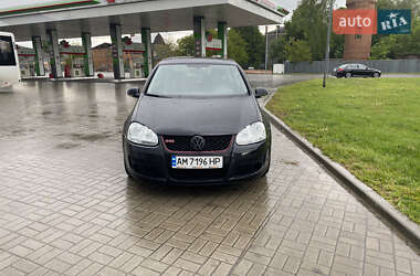 Хэтчбек Volkswagen Golf 2004 в Житомире