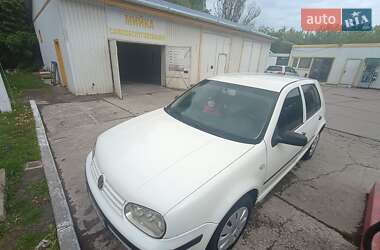 Хэтчбек Volkswagen Golf 1999 в Староконстантинове