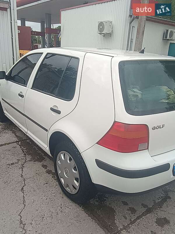Хетчбек Volkswagen Golf 1999 в Старокостянтинові
